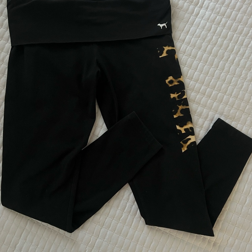 PINK Victoria's Secret Leopard Print Logo Fold-Over Yoga Leggings Womens (M)